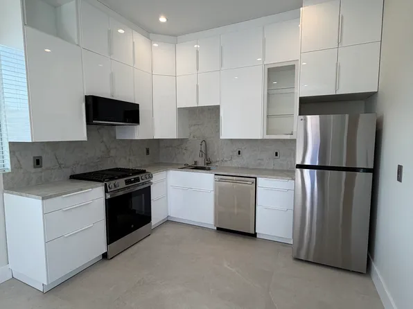 25072 Mawson Dr, Laguna Hills, CA 92653