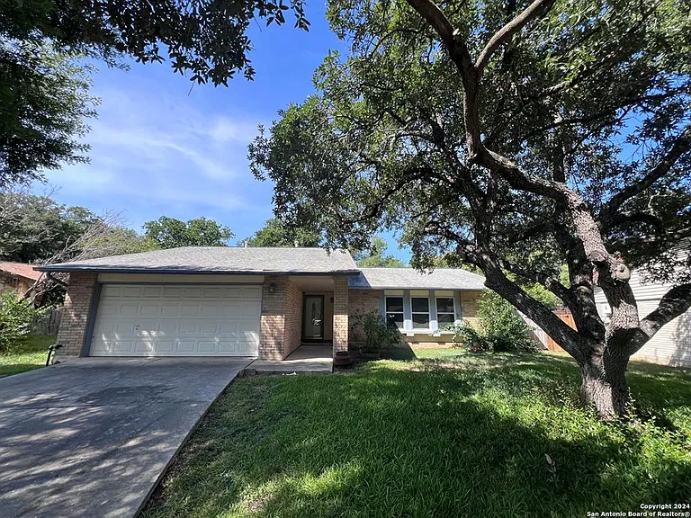 15007 Old Creek St — Photo 1