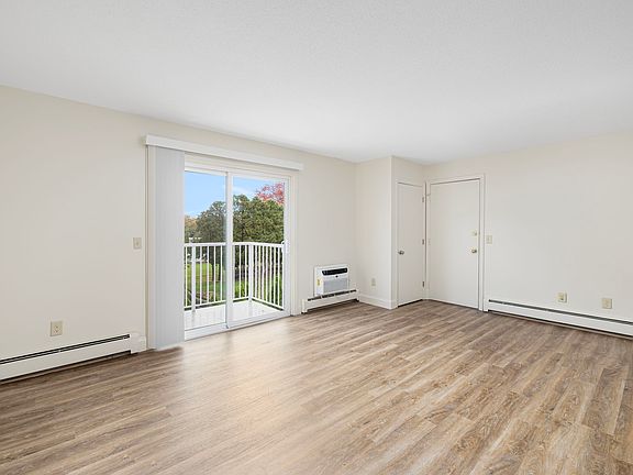 3rd image of 3040-3048 Pawtucket Ave #06dec5656