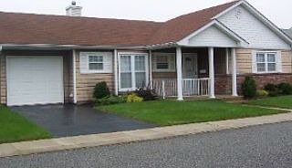 1st image of 6 Renee Dr