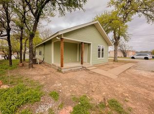2402 SW 5th Ave, Mineral Wells, TX 76067