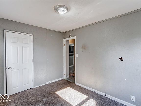 4th image of 3427 N Leland Ave