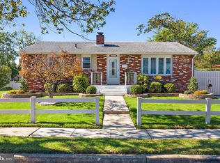 502 Sherwood Dr, Magnolia, NJ 08049