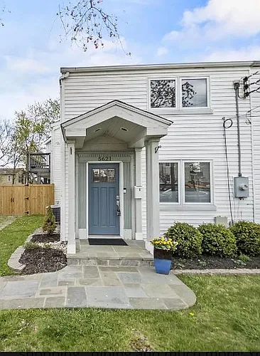 5621 7th Pl S Photo 1