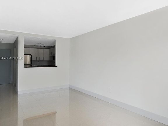 2nd image of 1540 Meridian Ave APT 4C