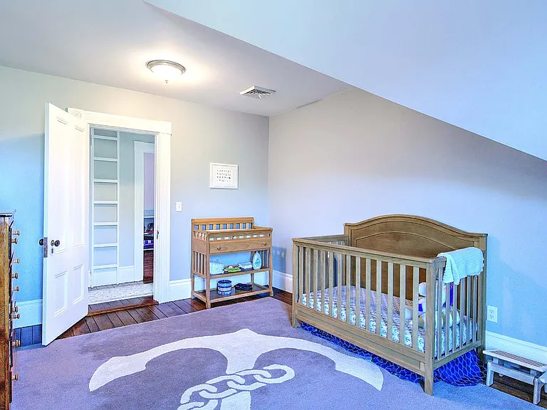240 Brown St #2 — Photo 33