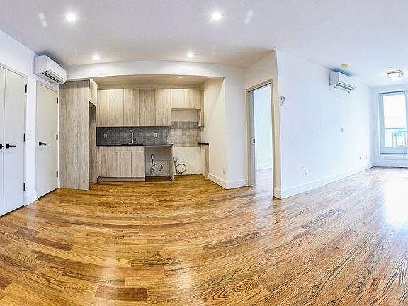 3rd image of 1068 Putnam Ave #2BB