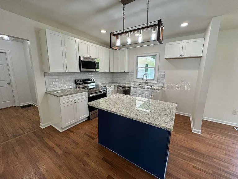 32 Hillcrest Dr SE — Photo 5