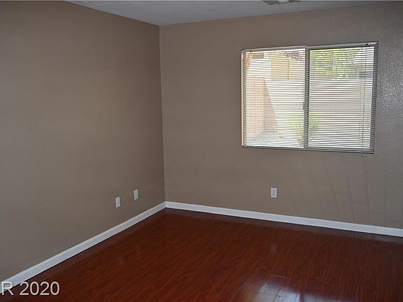 3rd image of 10985 Newcastle Hills St