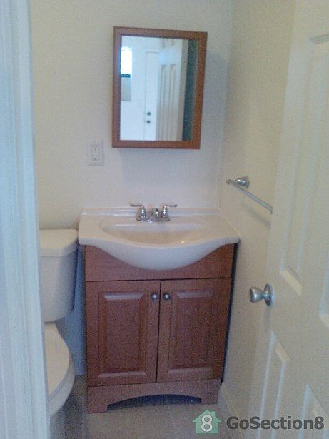 2nd image of 714 47th St #D