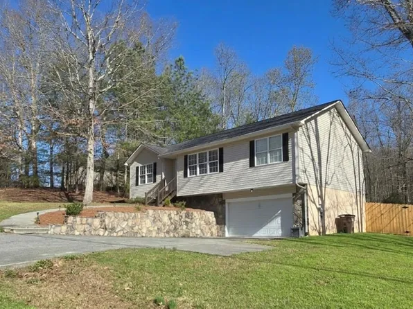 1664 Farley Dr, Tunnel Hill, GA 30755