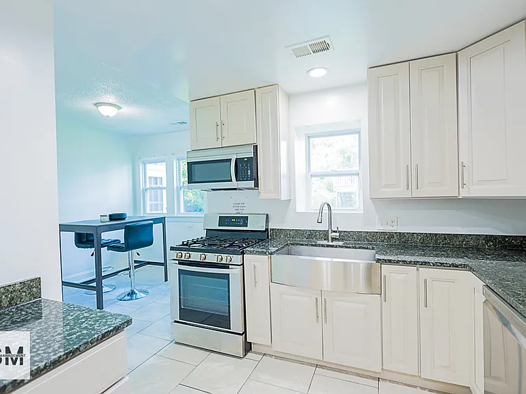 9615 51st Pl — Photo 12