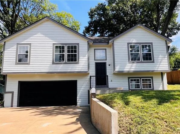 1417 Columbia Ave, Leavenworth, KS 66048