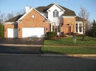 883 Woodland Dr, Antioch, IL