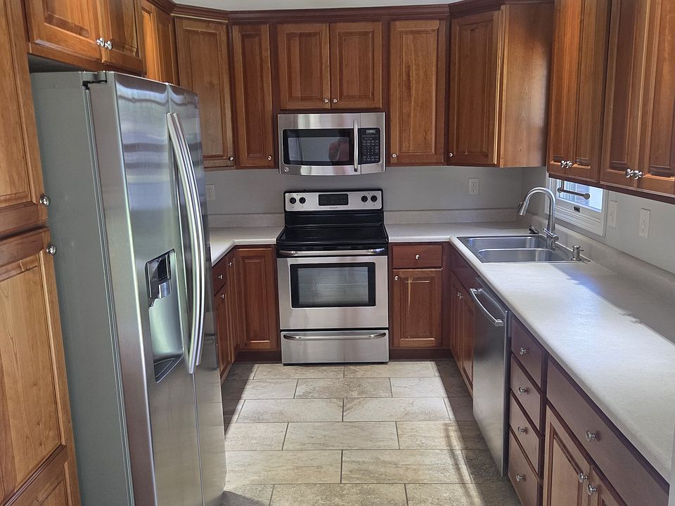 1st image of 3421-3421 S Glendale Dr