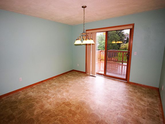 2nd image of 2526 Bruce Ct