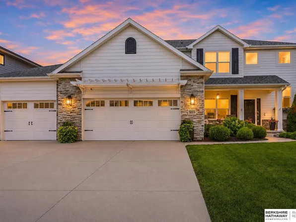 9009 N 171st St, Bennington, NE 68007
