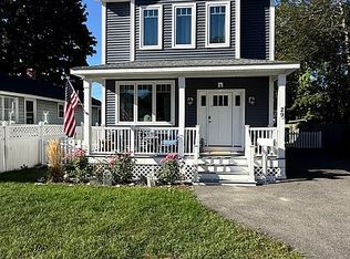 29 Summit St, Old Orchard Beach, ME 04064