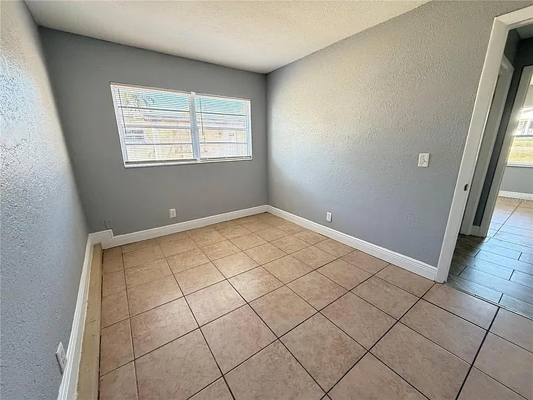 922 Martin Luther King Blvd NE — Photo 8