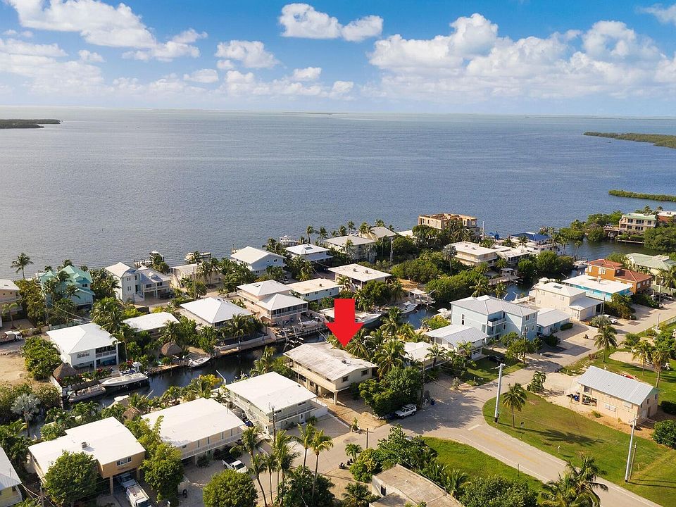 1st image of 183 Bougainvillea St