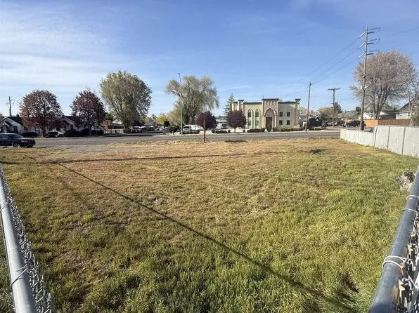 448 Addison Ave, Twin Falls, ID 83301