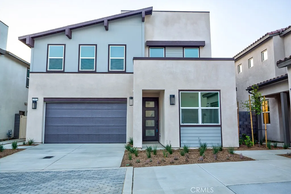 4 bed, 2136 sqft, $3,800 — Photo 2