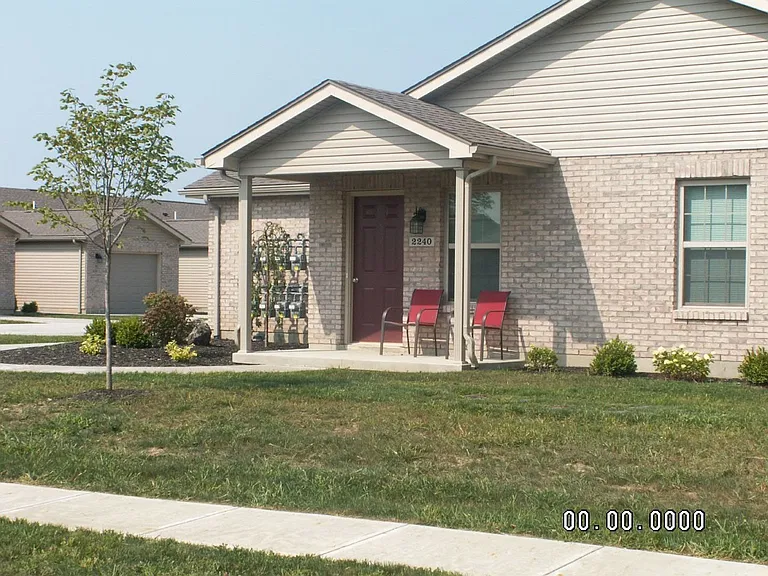 2240 Morning Glory Cir — Photo 29