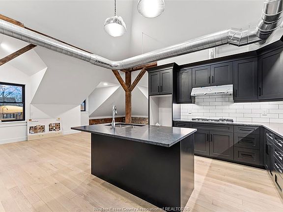 3rd image of 247 Brock St #404