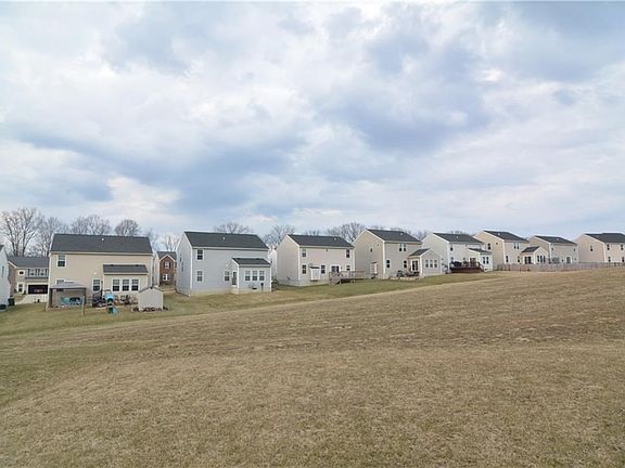 2nd image of 1532 Crescent Dr