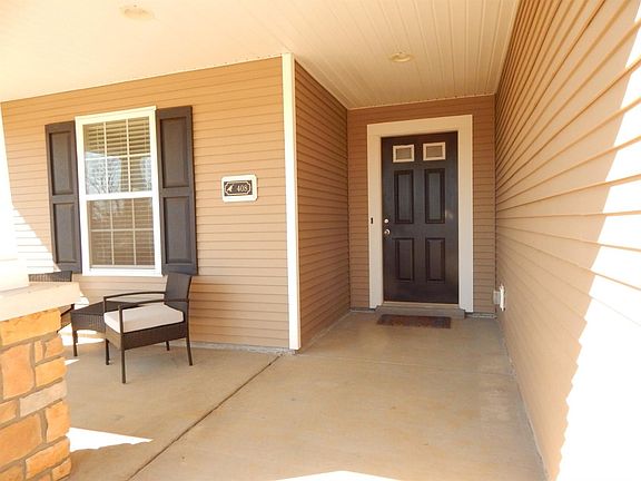 3rd image of 408 White Oak Trce