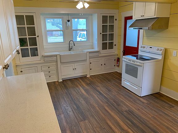 Country Kitchen