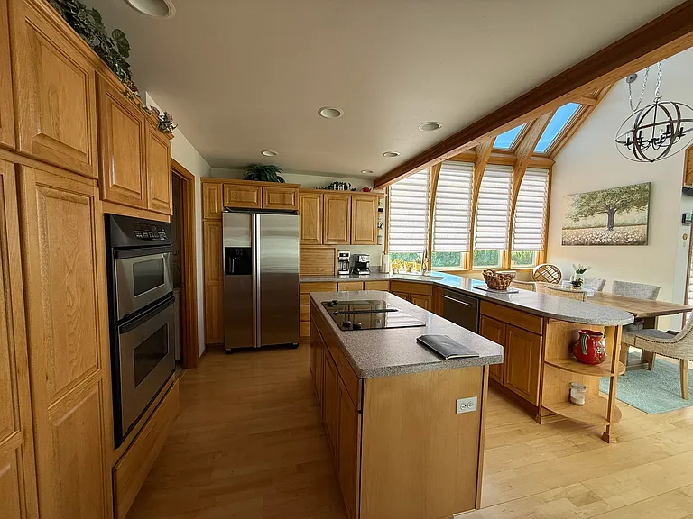 432 Lakeview Dr — Photo 5