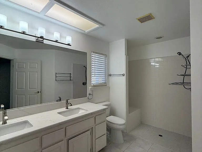 2441 Iron Ridge Ct — Photo 27