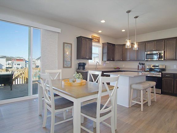 3rd image of 1222 Misty Forest Road