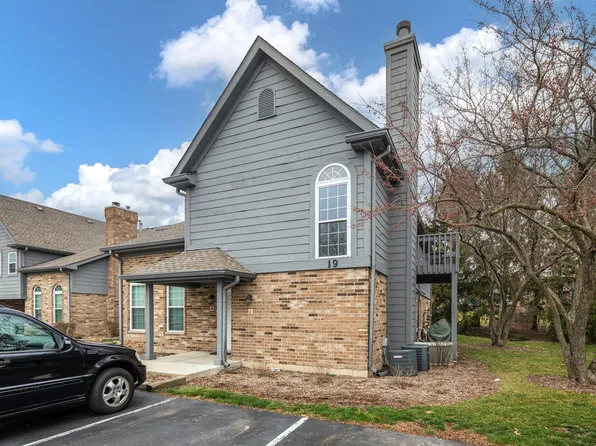 19 Foxcroft Rd APT 203, Naperville, IL 60565