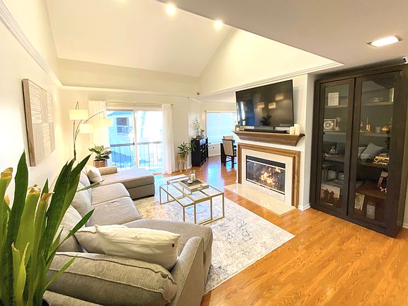 2nd image of 3 Tulip Cres APT 2A