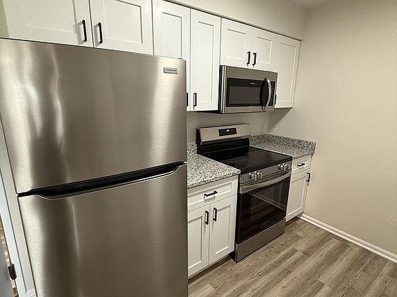 4th image of 2900 N 1st St #14