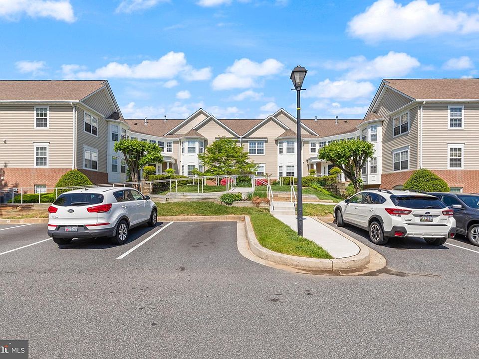 1st image of 108 Bayland Dr Unit 13