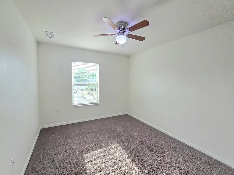 5860 Magnolia Bend Blvd — Photo 15