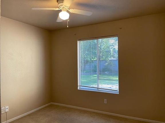 3rd image of 1701 E Trenton Ave