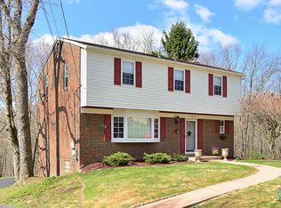 705 Wyngold Dr, Pittsburgh, PA