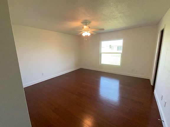 3rd image of 70 Seawinds Cir