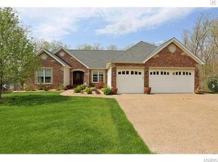 27728 Garland Woods Dr, Warrenton, MO 63383