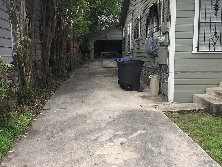 842 Gulf #1 — Photo 10