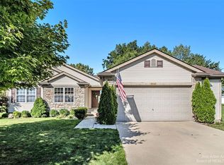 4267 Knollcrest Rd, Ann Arbor, MI 48108