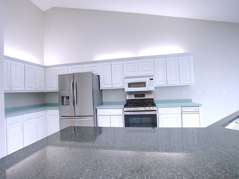 4025 Teal Way — Photo 6
