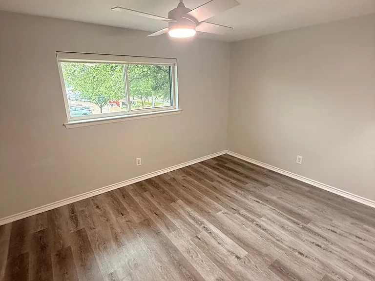 3933 Inwood Rd #2025 — Photo 15