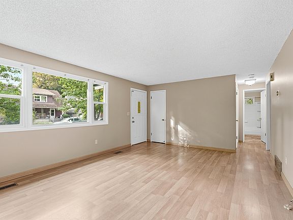 5th image of 2926 W Sinto Ave