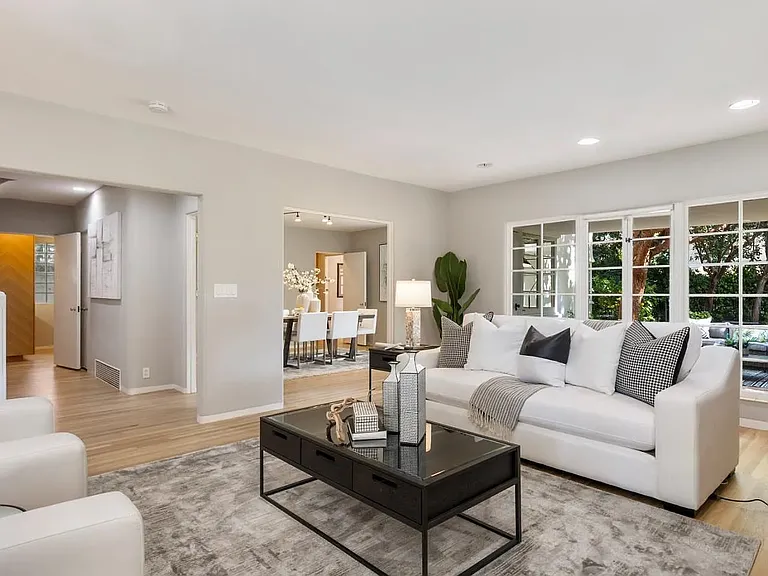 450 N California Ave — Photo 5