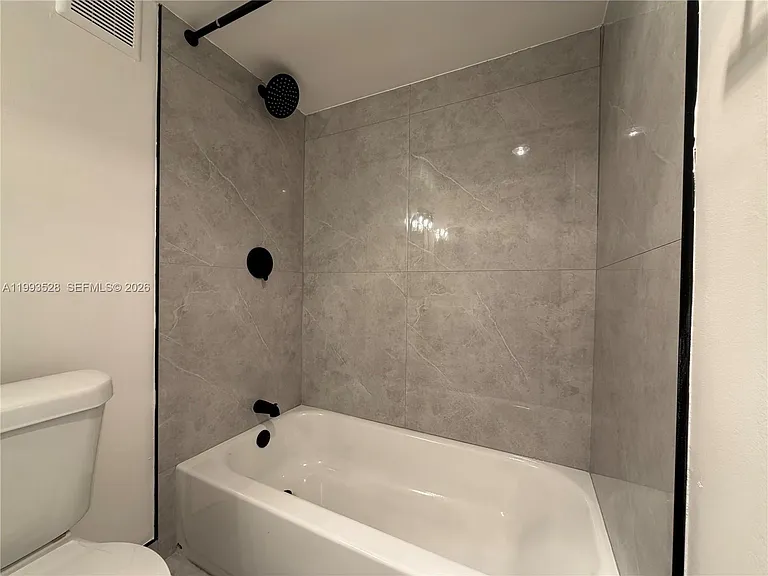 400 Commodore Dr #101 — Photo 17